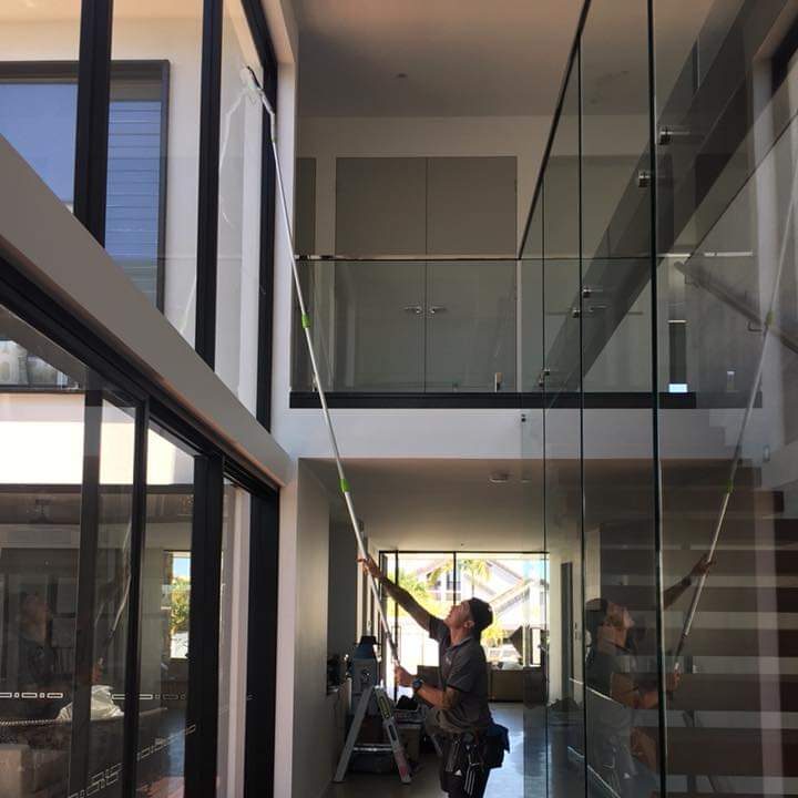 Sunshine Coast Mobile Cleaning Glass Window cleaning(1)
